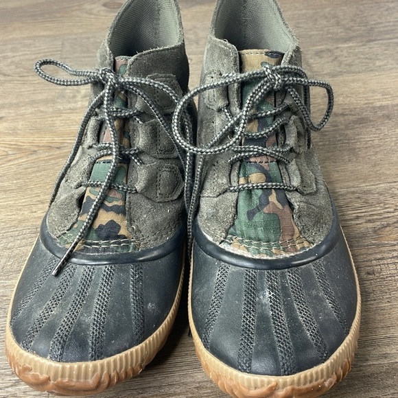 SOREL Women’s Green, Black Out N About Mid Camo Ankle Waterproof Boots, sz 9.5 - Picture 7 of 11